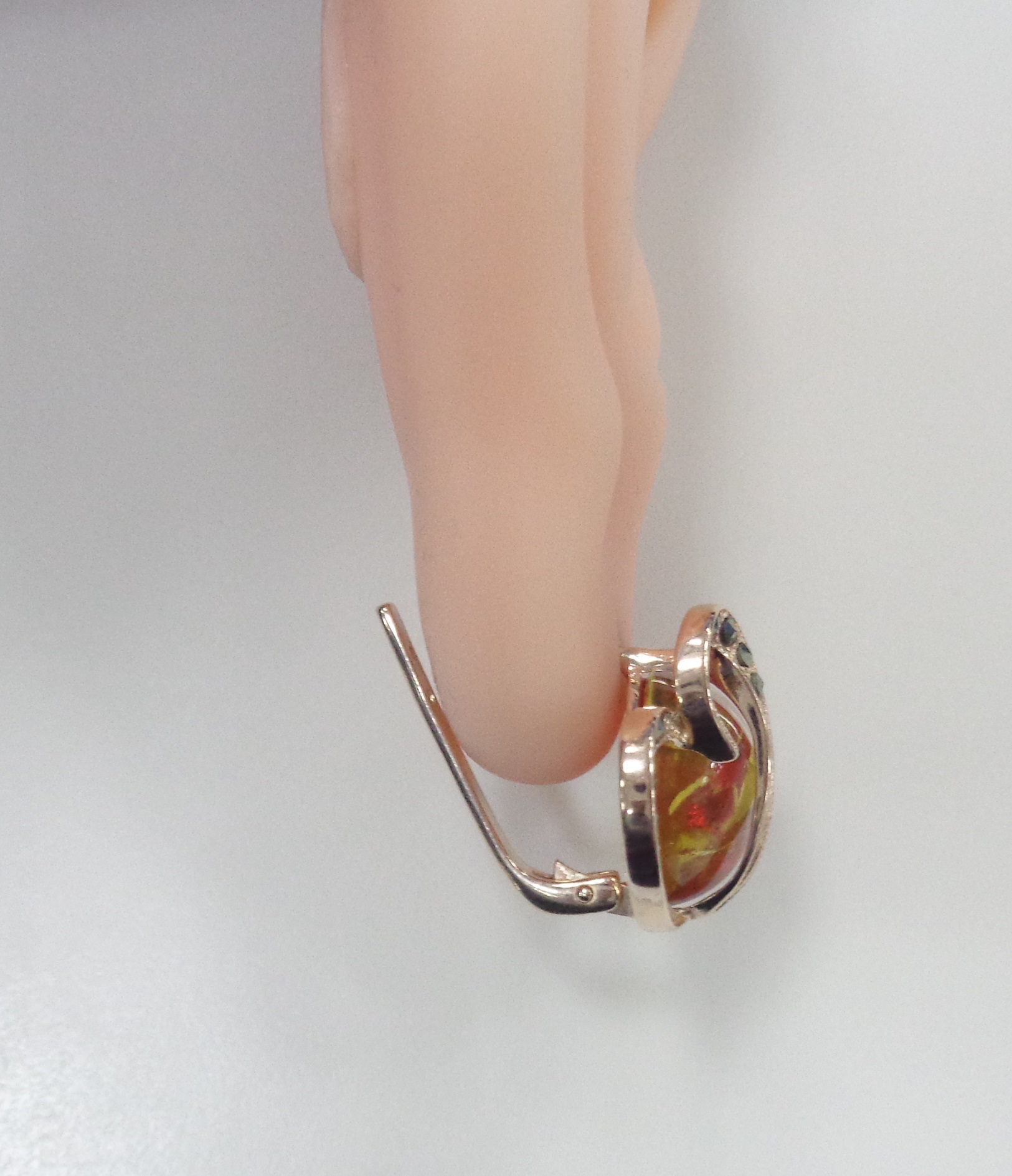 Серебряные серьги с янтарем "Сердца"